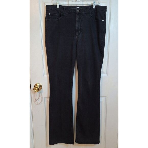 Lee Riders Black Denim Mid Rise Boot Cut Jeans Stretch Classic Comfort Size 18 - Picture 1 of 11
